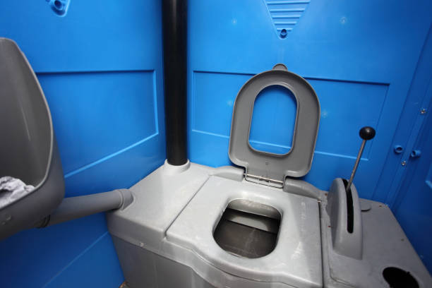 Best Portable bathroom rental  in Woodburn, IN